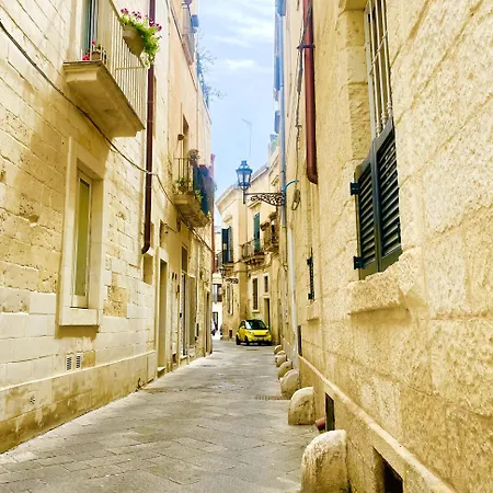 Casa Degli Alberici